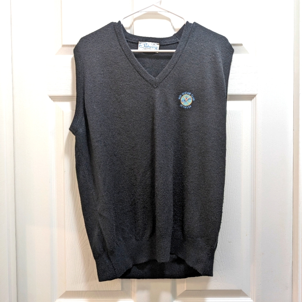 Pickering Kimberton Activewear Mid Ocean Club Bermuda knit Golf Sweater Vest